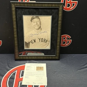 Mickey Mantle Signed Autographed 11X14 Framed Photo New York Yankees JSA LOA - Picture 1 of 4