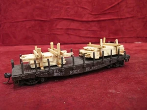 HO SCALE TRAIN  W/KADEE COUPLERS LOT13 - Picture 1 of 9
