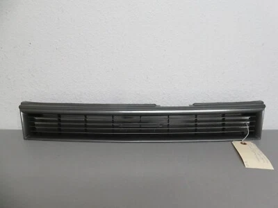 1988 1992 TOYOTA COROLLA СЕДАН ПЕРЕДНЯЯ ВЕРХНЯЯ РЕШЕТКА - Изображение 1 из 4