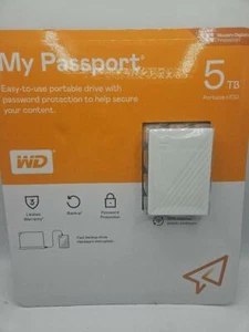 Disque dur portable Western Digital WDBPKJ0050BWT-WESB My Passport 5 To blanc - Photo 1/4