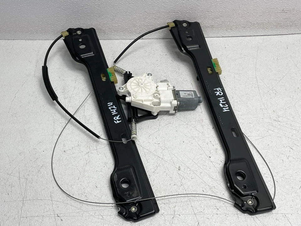 13-16 Mercedes Benz GL450 GL550 Front Right Window Regulator W/Motor 1424 OEM - Image 1 of 4