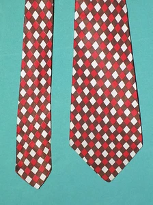 Exc! VINTAGE 1940s VAN HEUSEN VAN CRUISE NECK TIE, GEOMETRIC, 52" x 4 3/8" - Picture 1 of 4