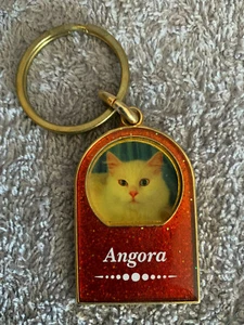 White Angora Cat Picture KeyChain, Key Ring Chain, Lasting Memories USA Goldtone - Picture 1 of 2
