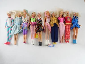 Bundle Of 10 Dolls Barbie Mattel Years 80/90 With Outfits And Accessories - Picture 1 of 2