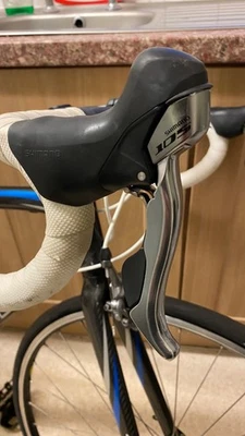 shimano 105 2x10 speed STI shifters great condition rare in silver - Image 1 of 4