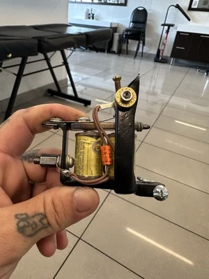 Тату-машина с вкладышем ручной работы Нил Риттер - Изображение 1 из 4