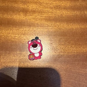 Lotso Bär Toy Story Land Disney Trading Pin - Bild 1 von 2