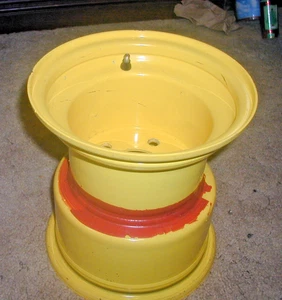 1998 John Deere Gator 4 x 2 Rear Wheel Rim Original - Picture 1 of 3