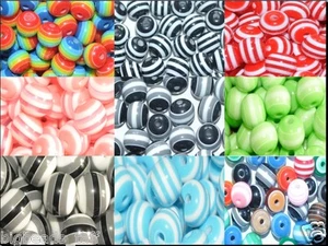 30 pièces uni couleurs rond rayé résine perles 8mm - Bild 1 von 8