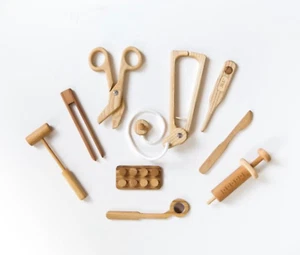 Wooden Doctor Kit Pretend Toy 18 PCS Doctor Playset Eco Friendly - Picture 1 of 9