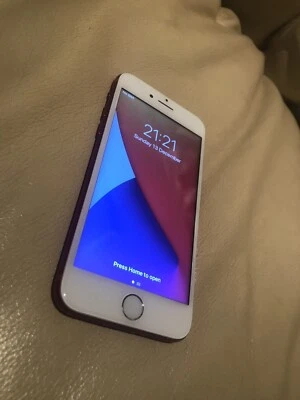 Apple iPhone 7 (PRODUCT)RED - 128GB - (Unlocked) A1778 (GSM) - Image 1 of 4