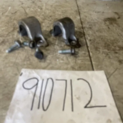 2005 -2009 Cadillac SRX  STS AWD Front Sway Bar Bracket Mount - Image 1 of 3