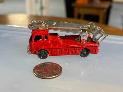 Camión de bomberos Husky Simon Snorkel - Gt. Gran Bretaña Foto 1 de 4