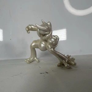 Figurina MEWTWO X 3" - 2015 Pokemon Perla - Toys R Us - Gioco di Carte Collezionabili TCG - Foto 1 di 3
