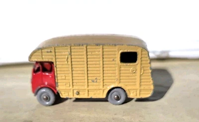 Matchbox Marshal ERF Horse box #35A grey wheels / vintage regular wheels - Image 1 of 4