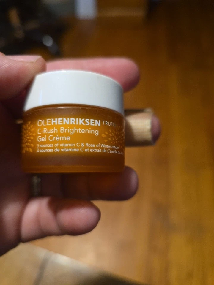 Crema hidratante facial gel iluminador Ole Henriksen C-Rush 15 ml tamaño de viaje  Foto 1 de 1