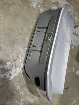 Задняя крышка багажника 2013-2020 Scion FR-S со спойлером серая от оригинального производителя - Изображение 1 из 4