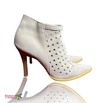 Newport News Beige Gamuza Perforado Western Tacón Alto Botines Mujer Talla 7.5 Foto 1 de 4