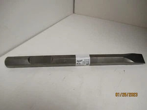 Milwaukee 48-62-4006 16" 1-1/8 In. Hex Narrow Chisel - Picture 1 of 3