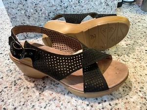 DANSKO JACINDA LEATHER CLOG SLINGBACK WEDGE SIZE 37/6.5 CRISS CROSS PERFORATED - Picture 1 of 7