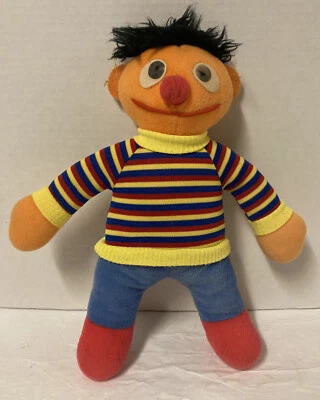1980’s Hasbro Softies Pré-Escolar Vintage Sesame Street Ernie Pelúcia 10" - Imagem 1 de 4