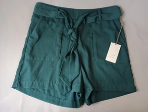 A New Day Women's Medium Emerald Green Shorts Belted 2-Pocket FAST Shipping - Picture 1 of 15