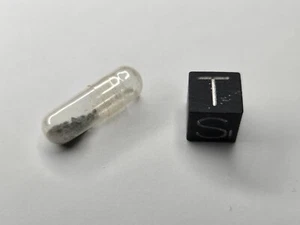 Shalka Stone, Achondrite Fell November 30, 1850 Bengal, 0.111 g fragments - Picture 1 of 5