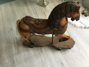 Wunderschönes handgeschnitztes Karussellpferd auf Rollen ,so selten - Bild 1 von 11