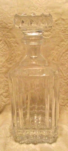 Vintage~Karaffe~Diamant Pressglas~eckige Schnaps Dekanter~Stopfen - Bild 1 von 11