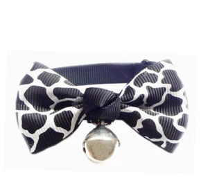 Black and White Zebra Bowtie Cat Collar Dog Collar with Bell Adjustable Collar - Imagen 1 de 12