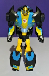2015 Hasbro Clash of the Transformers Warrior Bumblebee 9" Loose TRU Exclusive - Picture 1 of 8