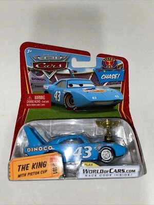 Disney Pixar Cars Chase The King with Gold Piston Cup #101 WoC World of Cars Foto 1 de 4