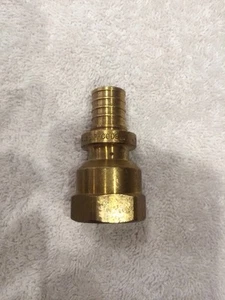 Lot Of (3) 1/2" X 1/2" FPT  (Female PipeThreads) Sioux Chief 647A260287  F2080 - Picture 1 of 2