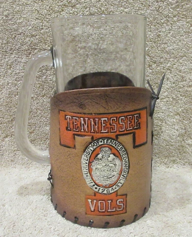 TENNESSEE VOLUNTEERS Vols UT Glass Beer Mug Stein w/ Leather Sheath -RARE Cover