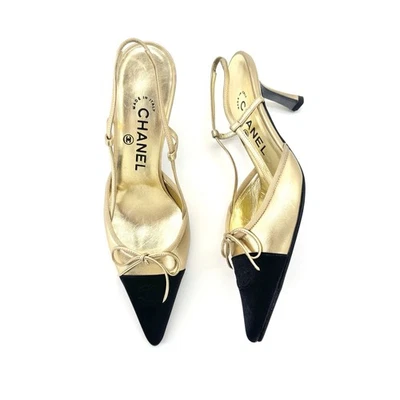 Zapatos de salón vintage Chanel CC con logotipo con moño y puntera con cordones Foto 1 de 4