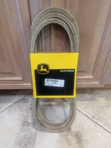 John Deere M124895 Deck Drive V-Belt 1542 1642 1742 GS HS Sabre Lawn Tractors - Picture 1 of 3