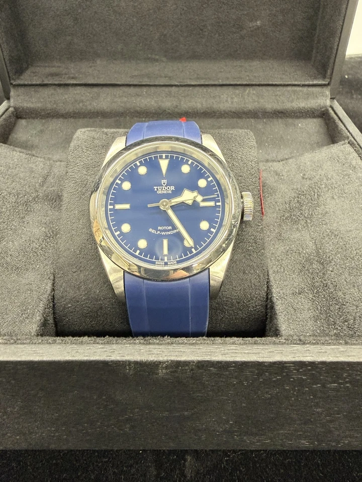 TUDOR Black Bay M79540-0004 Complete Set W/Everest Blue Strap - Image 1 of 4