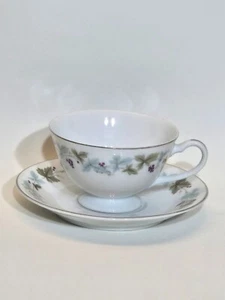 Vintage Fine China of Japan #6701 Footed Cup & Saucer Set - Picture 1 of 4
