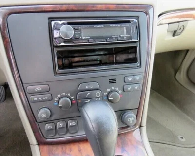 Volvo 60, 70 Series, XC70: 2001, 2002, 2003, 2004 - 2009, control de aire acondicionado y calefacción Foto 1 de 4