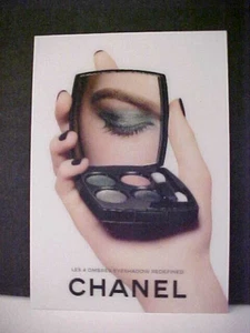 Chanel Les Quatre Ombres Sombra de Ojos Compacta Promo Ojo Abierto + Cierre Tarjeta Lenticular - Imagen 1 de 6