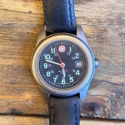 Reloj Vintage Marlboro 36mm Ejército Suizo WR50M Wenger SAK Diseño Edición Limitada Foto 1 de 4