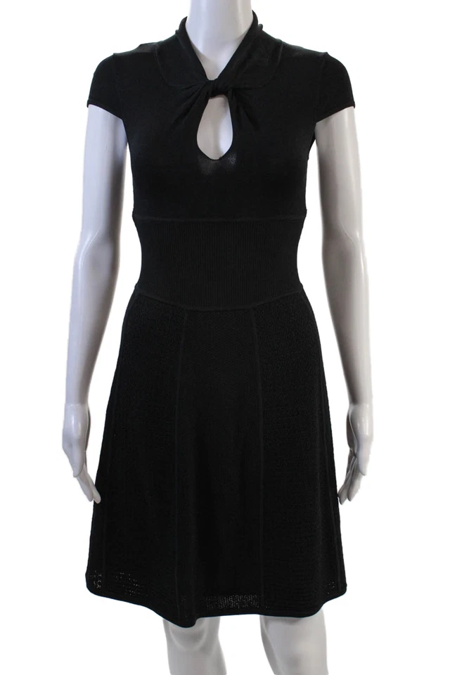 Vestido Catherine Malandrino para mujer tejido texturizado manga corta cuello redondo negro Si Foto 1 de 4