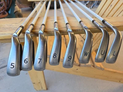 Juego de Plancha Ping G, 7 Palos, Buen Estado, 5-9,U,L Punto Rojo Grafito Damas Flex Derecha Foto 1 de 4