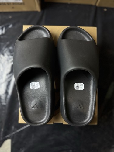 Adidas Yeezy Slide Onyx taglia 8 (100% AUTENTICHE NUOVE SPEDIZIONE VELOCE)