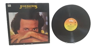 JULIO IGLESIAS - AMOR VINYL LP 1982 CBS 25103 VINYL VG £7.29 FREE P&P - Picture 1 of 3