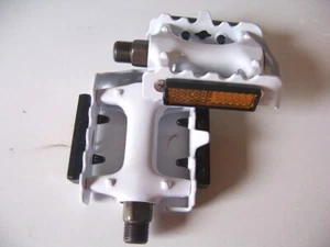 9/16" Alloy Bicycle Pedals Racing Track Fixie MTB Bike Bicycle New - Picture 1 of 9