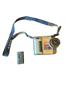 Sony FD Mavica Digital Still Camera, Model MVC-FD87 W/ Battery Pack, Untested - Picture 1 of 7