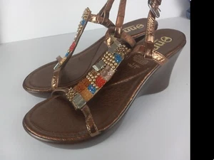 nnb Sin Nombre Boutique Sandalia Cuña Tirantes Mujer Talla 8 Dorado con Cuentas Coloridas - Imagen 1 de 15