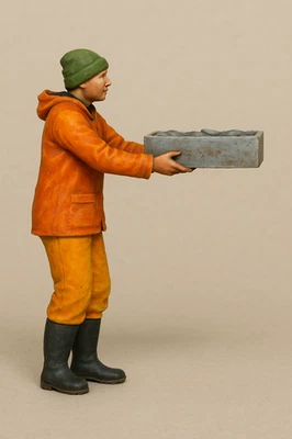 TG79 Fischer Tragekiste mit frischem Fisch - Jäger Hobby Scale Modell Figur - Bild 1 von 4