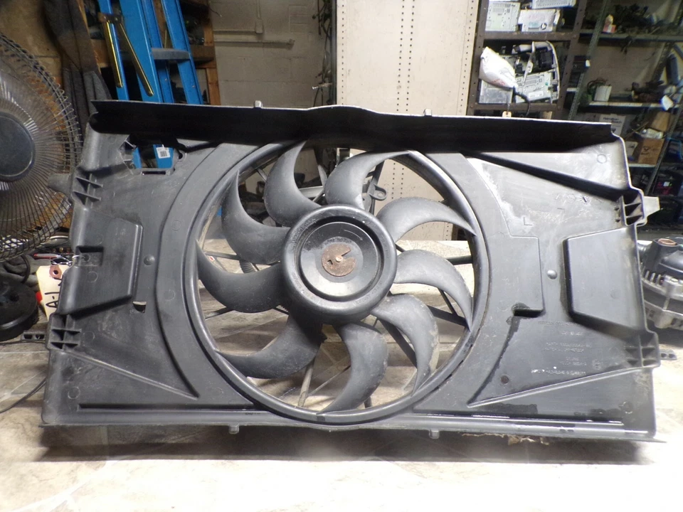 🥇 05-10 COBALT 07-10 PONTIAC G5 PURSUIT 2.2L RADIATOR COOLING FAN MOTOR OEM - Image 1 of 4